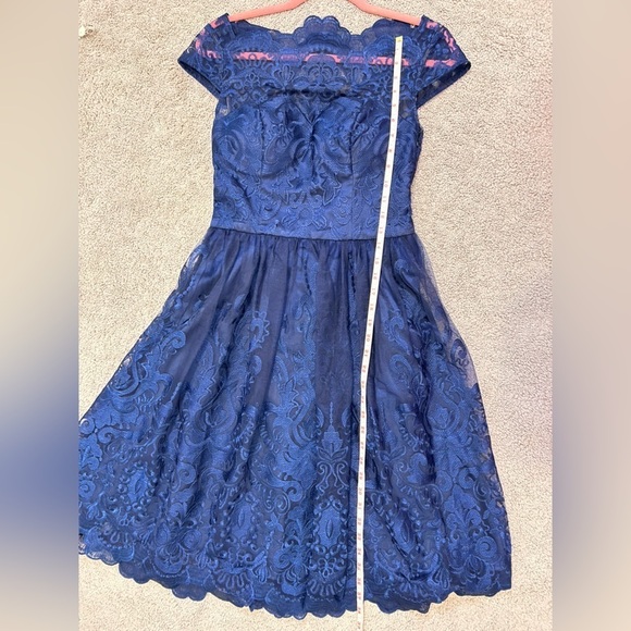 CAP SLEEVE BAROQUE STYLE TEA DRESS NEW - Picture 8 of 9